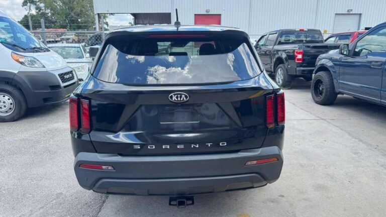 2021-kia-sorento LX-preto-044345) (8)