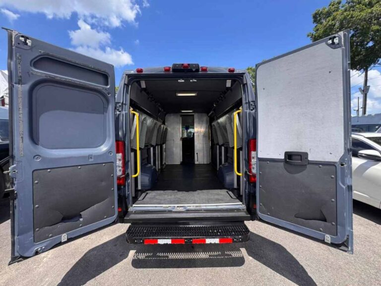 2021-ram-promaster-3500-azul-579724 (12)