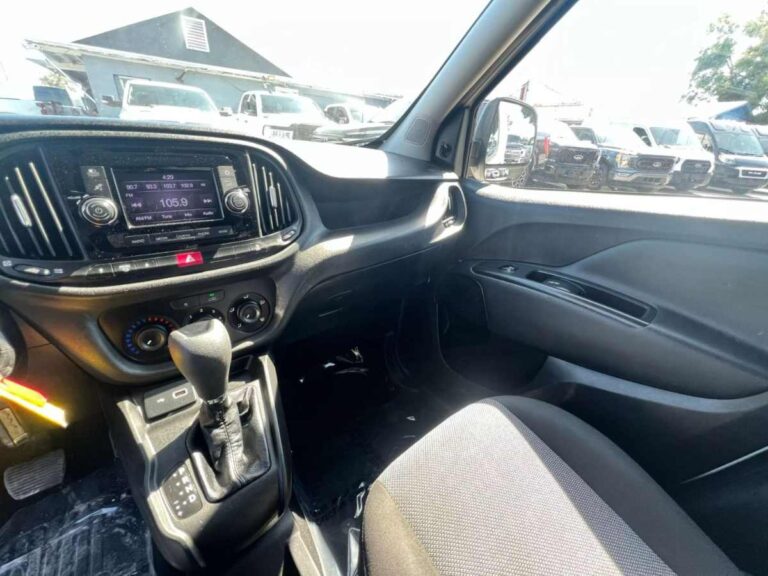 2021-ram-promaster-city-white-s65872 (18)