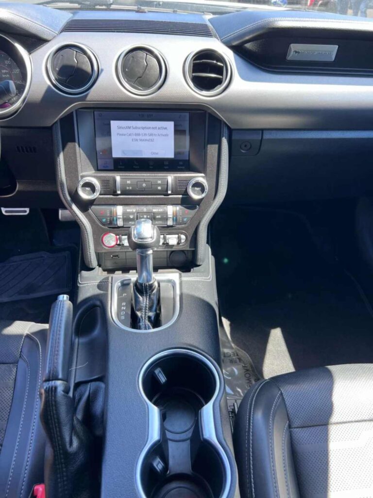 2022-ford-mustang-branco-120831 (12)