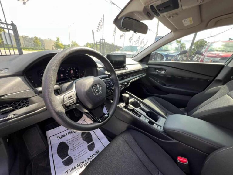 2023-honda-accord-lx-black-008203 (12)