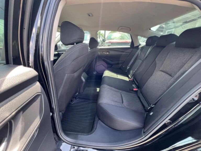 2023-honda-accord-lx-black-008203 (7)