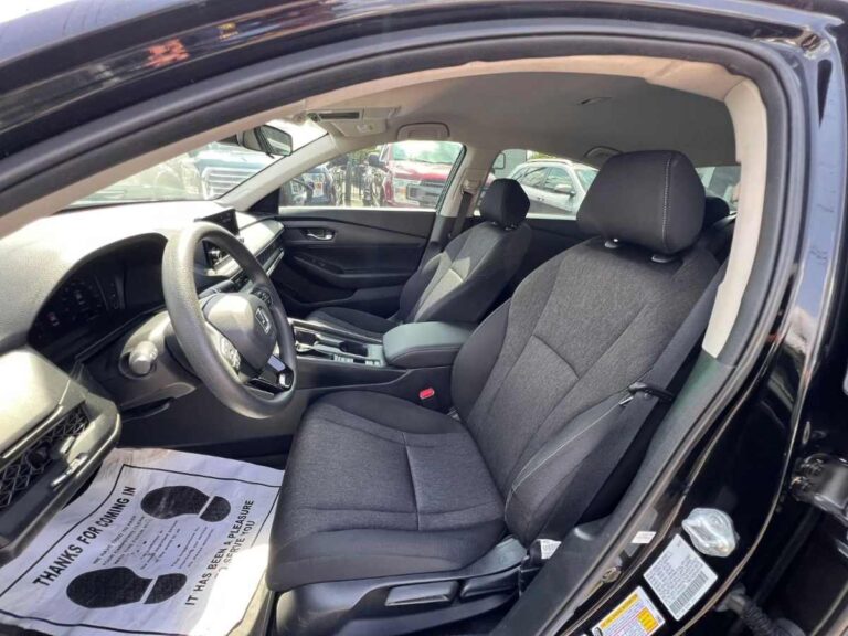 2023-honda-accord-lx-black-008203 (9)