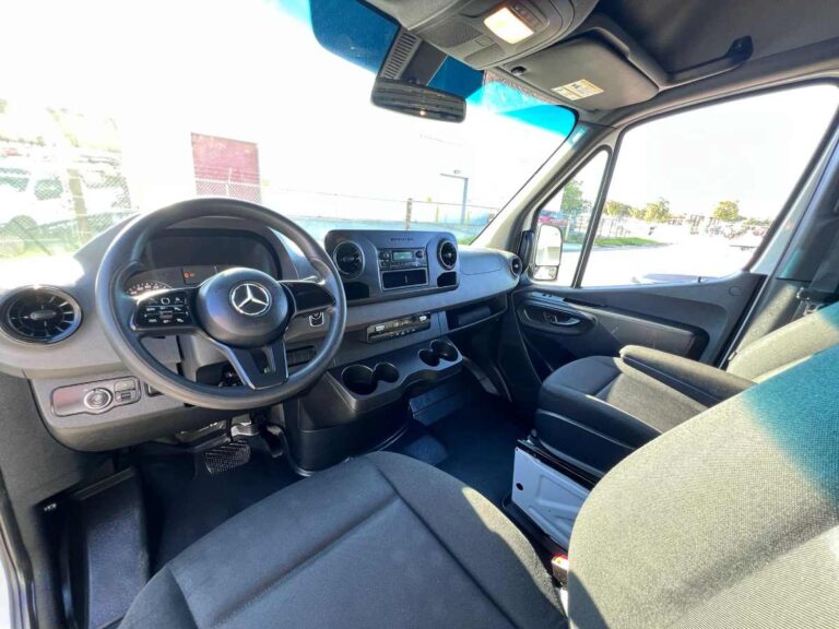 2023-mercedes-benz-sprinter-2500-branco-158434 (16)