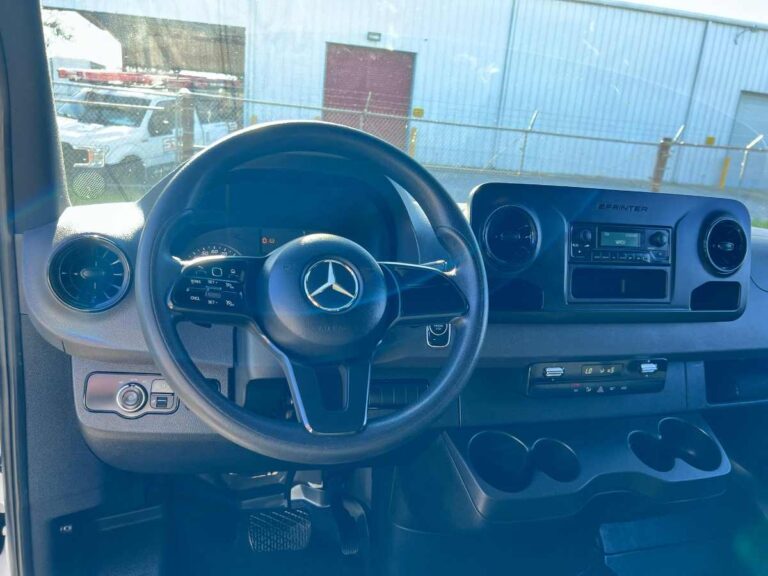 2023-mercedes-benz-sprinter-2500-branco-158434 (17)