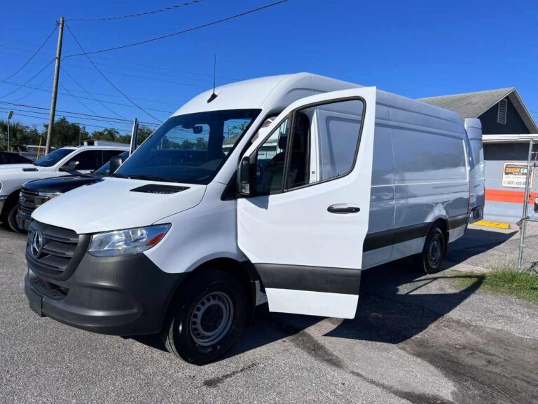 2023-mercedes-benz-sprinter-2500-branco-158434 (2)