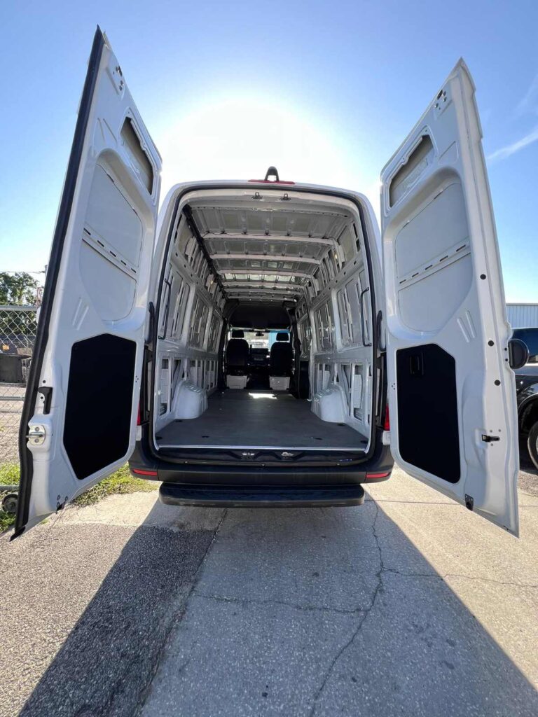 2023-mercedes-benz-sprinter-2500-branco-158434 (7)