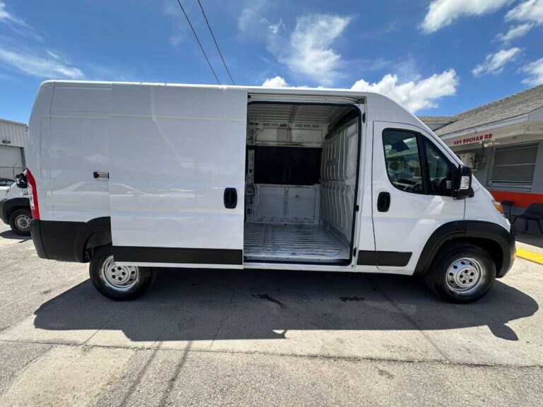 2023-ram-promaster-3500-159-wb-branco-543-547) (12)
