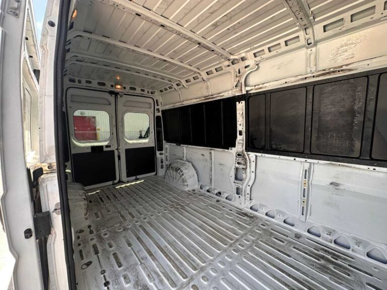 2023-ram-promaster-3500-159-wb-branco-543-547) (14)