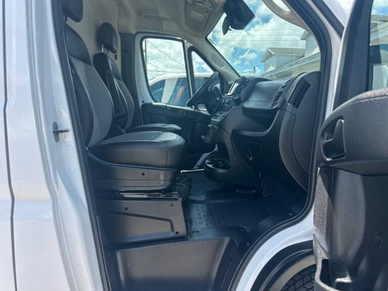 2023-ram-promaster-3500-159-wb-branco-543-547) (15)