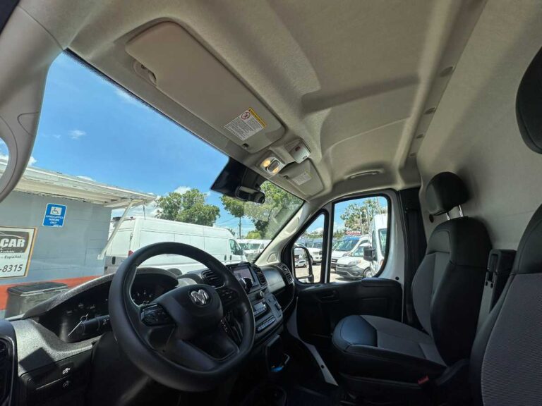 2023-ram-promaster-3500-159-wb-branco-543-547) (26)
