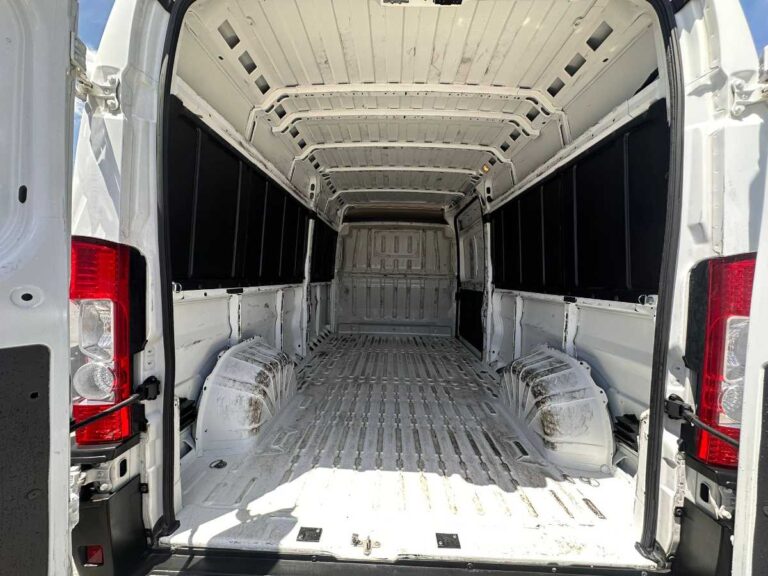 2023-ram-promaster-3500-159-wb-branco-543-547) (7)