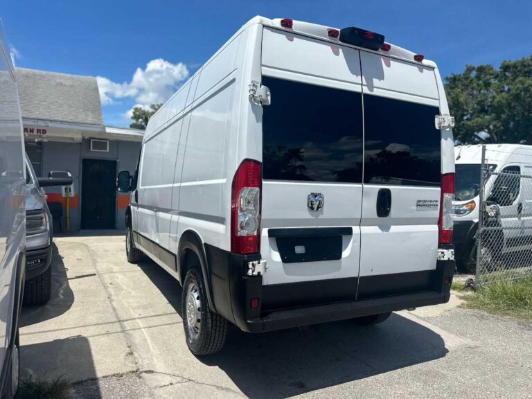 2023-ram-promaster-3500-159-wb-branco-543-547) (8)
