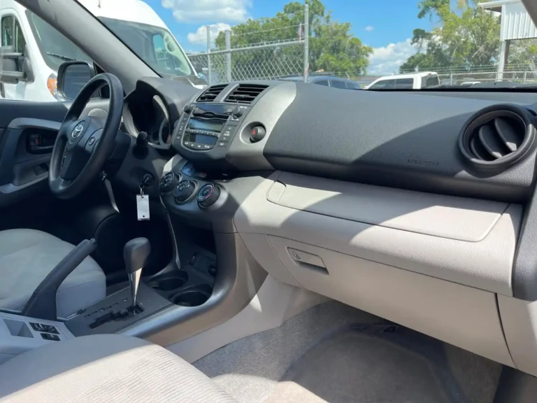 2009-toyota-rav4-011810 (13)