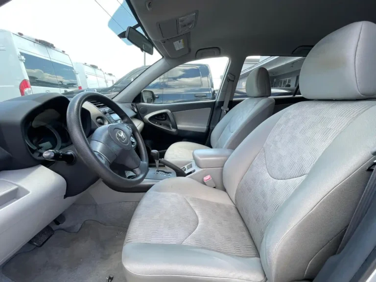 2009-toyota-rav4-011810 (8)