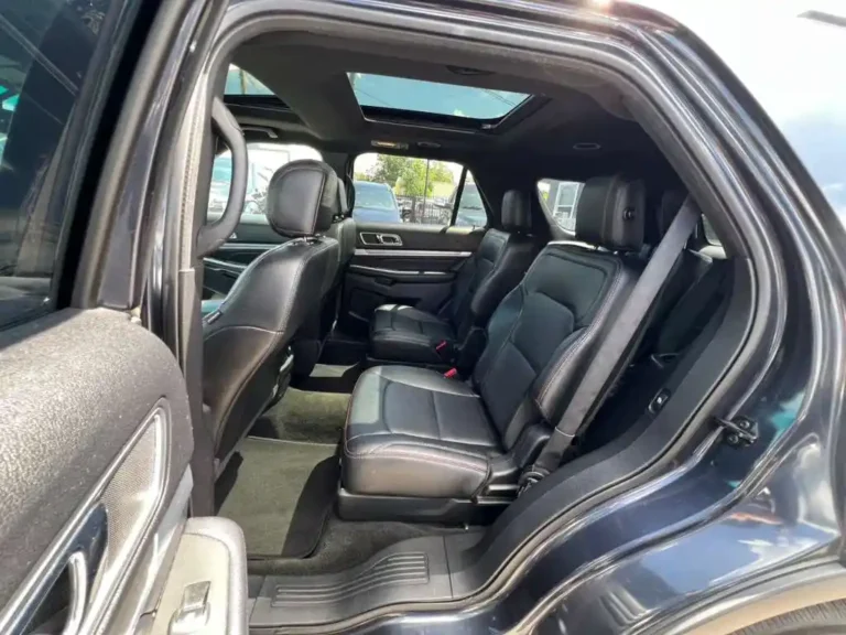 2017-ford-explore-sport-black-A21131 (16)
