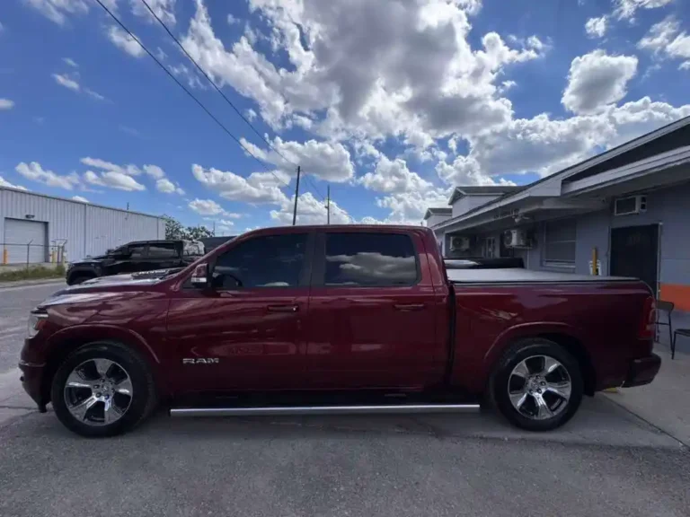 2019-ram-1500-laramie-738987 (10)