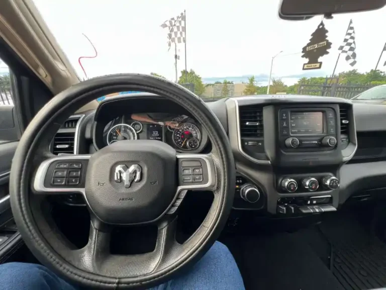 2019-ram-2500-big-horn-544515 (15)
