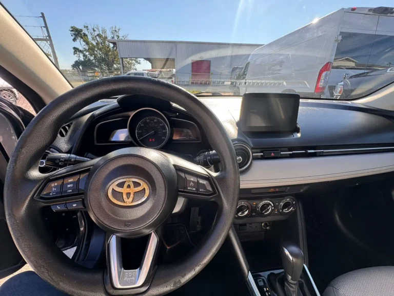 2019-toyota-yaris-le-509202 (14)
