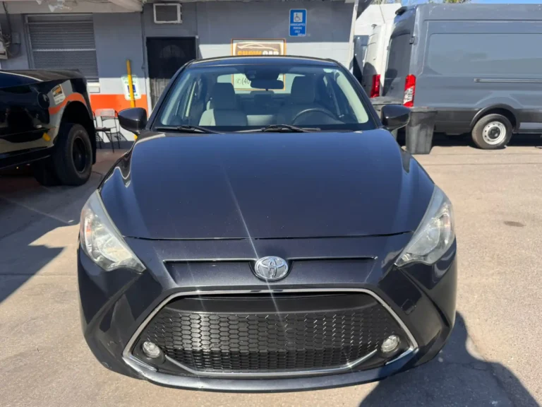 2019-toyota-yaris-le-509202 (4)