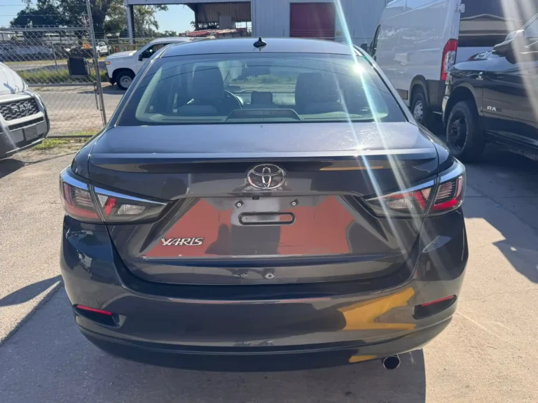2019-toyota-yaris-le-509202 (8)