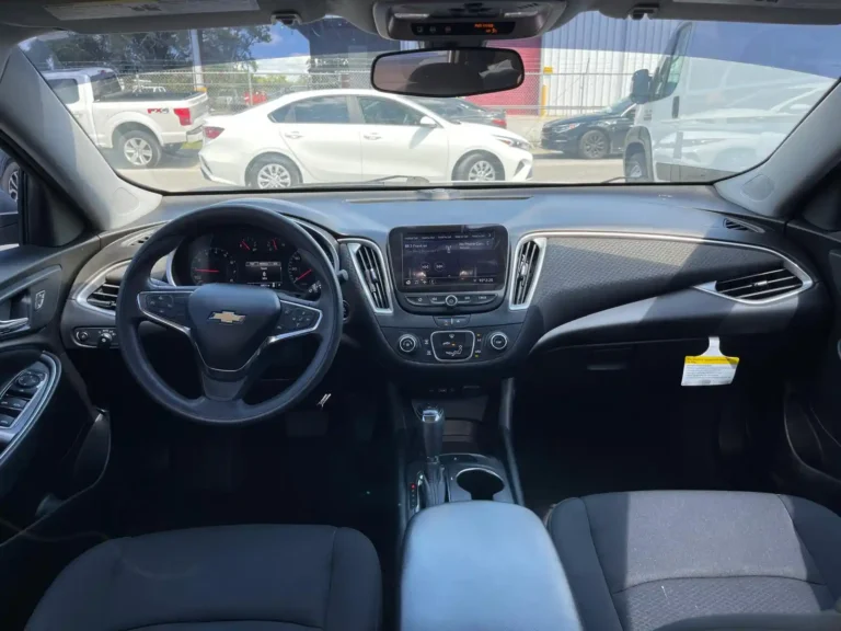 2020-chevrolet-malibu-104332 (14)
