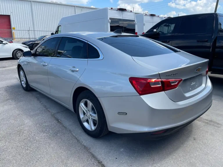 2020-chevrolet-malibu-104332 (4)