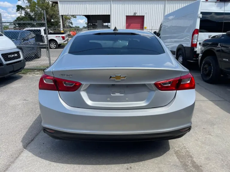 2020-chevrolet-malibu-104332 (5)
