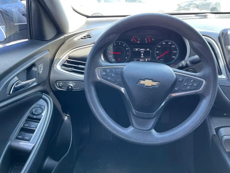 2020-chevrolet-malibu-104332 (8)