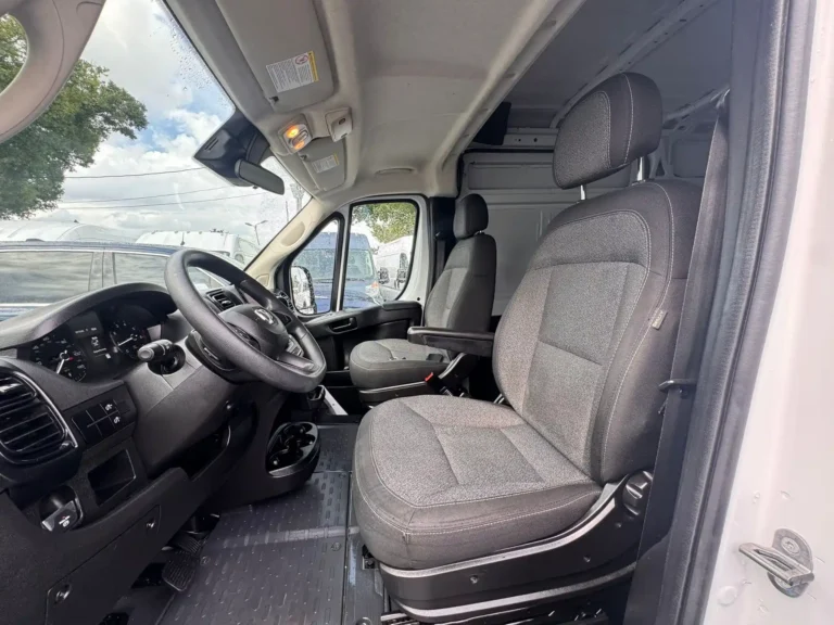 2023-ram-promaster-2500-506422 (13)
