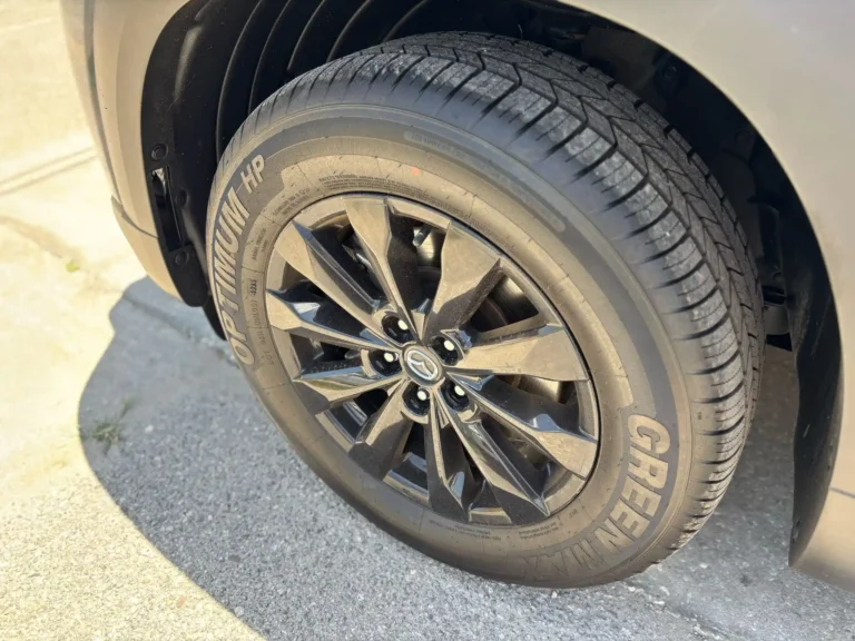 2024-mazda-cx-50-preferred-181873 (18)
