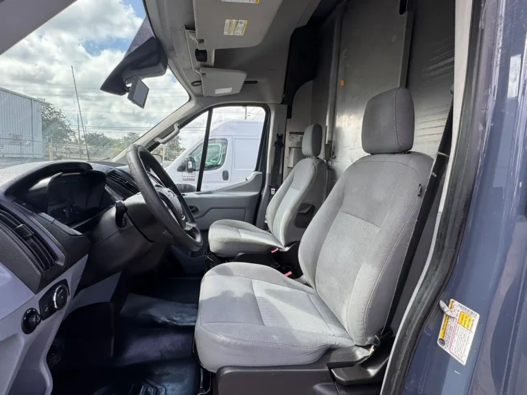 ford-transit-250-2019-b13181 (18)