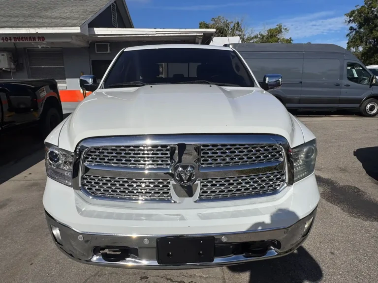 ram-1500-laramie-20196-215744 (1)