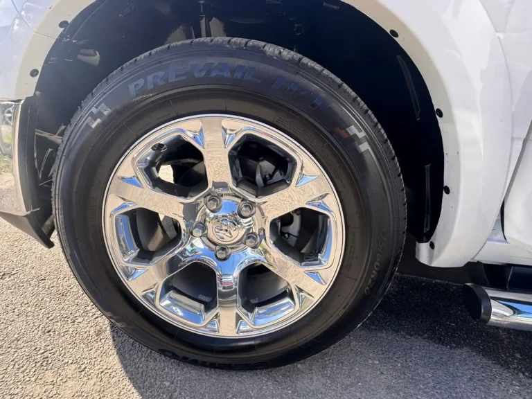 ram-1500-laramie-20196-215744 (16)