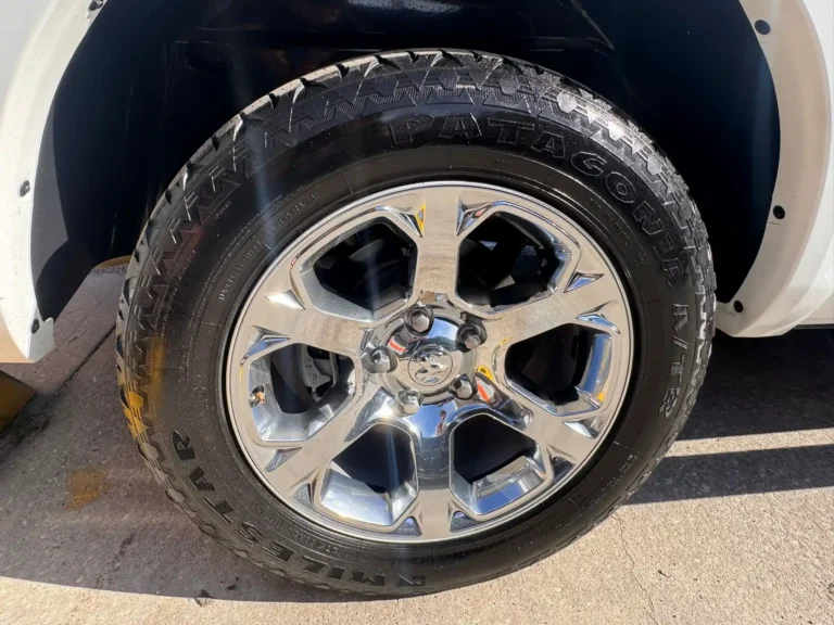 ram-1500-laramie-20196-215744 (18)