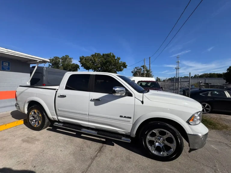 ram-1500-laramie-20196-215744 (5)