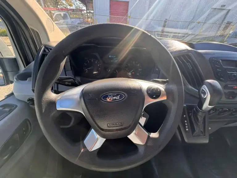 ford-transit-250-b74138 (10)