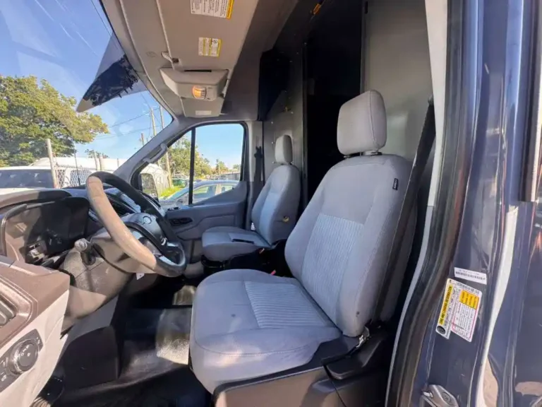 ford-transit-250-b74138 (13)