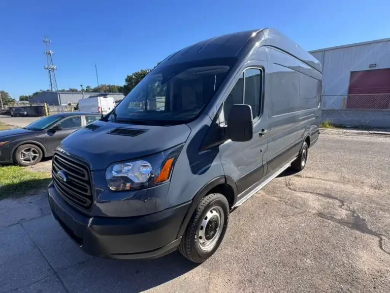 ford-transit-250-b74138 (3)