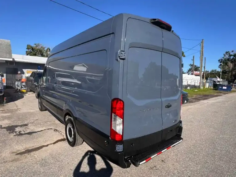 ford-transit-250-b74138 (5)