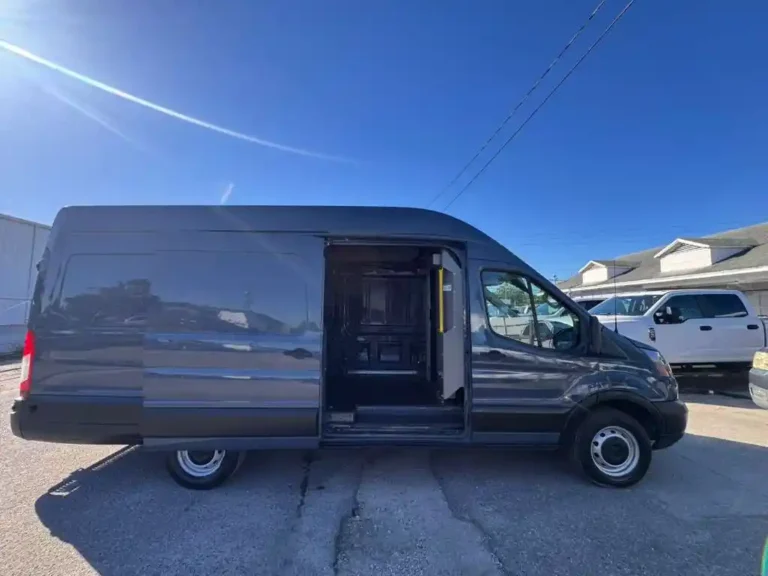 ford-transit-250-b74138 (8)