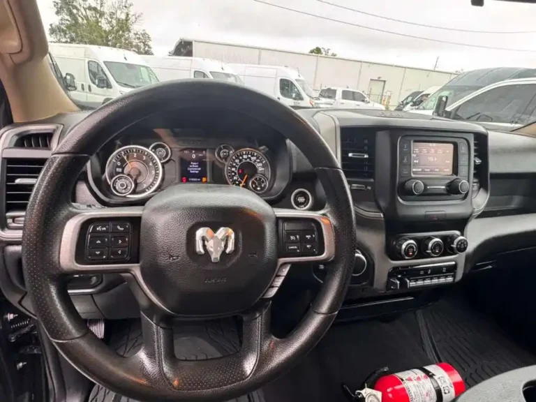 ram-2500-tradesman 2020 163425 (11)