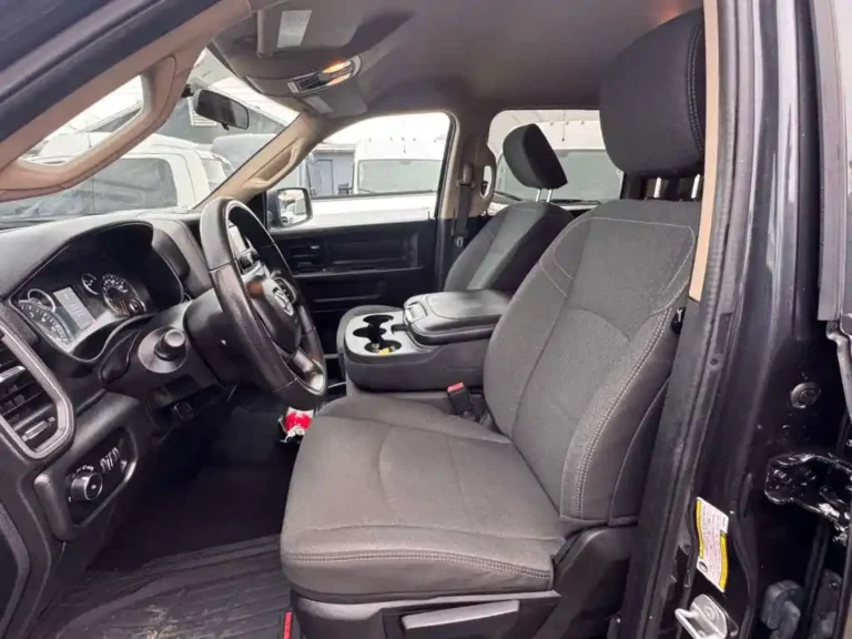 ram-2500-tradesman 2020 163425 (8)