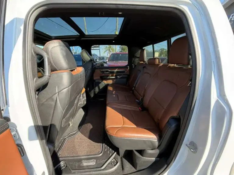 2019-ram-1500-laramie-666879 (10)