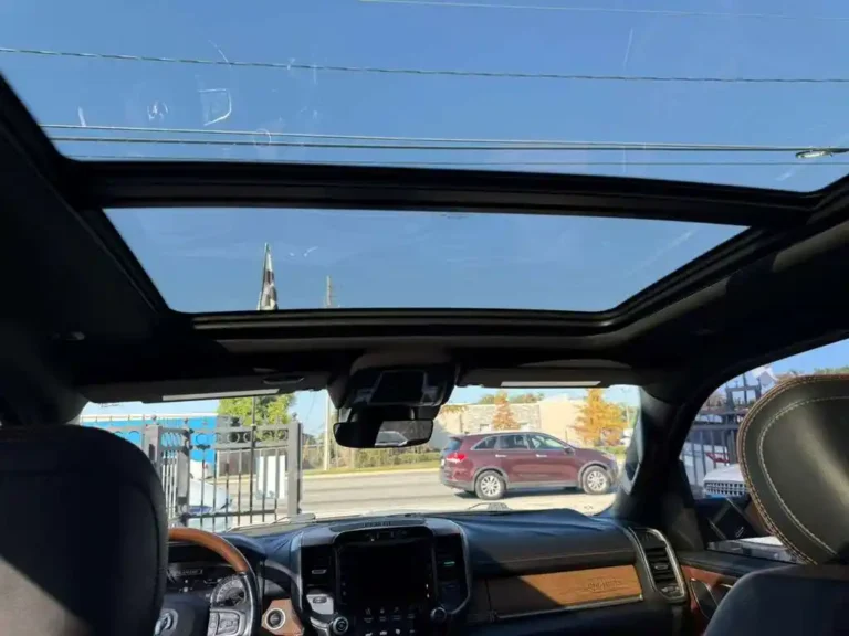 2019-ram-1500-laramie-666879 (13)