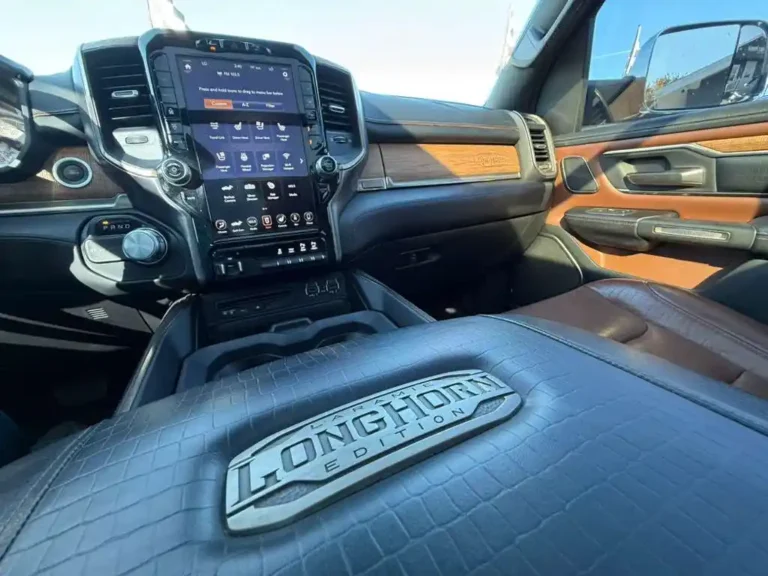 2019-ram-1500-laramie-666879 (15)