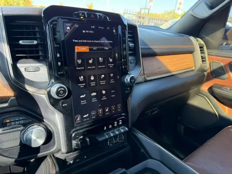 2019-ram-1500-laramie-666879 (19)