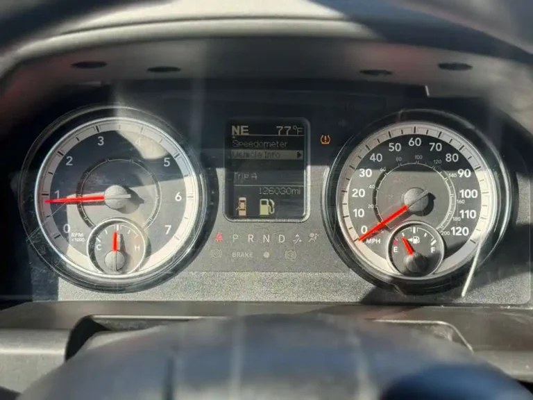 ram-2500-tradesman-377576 (19)