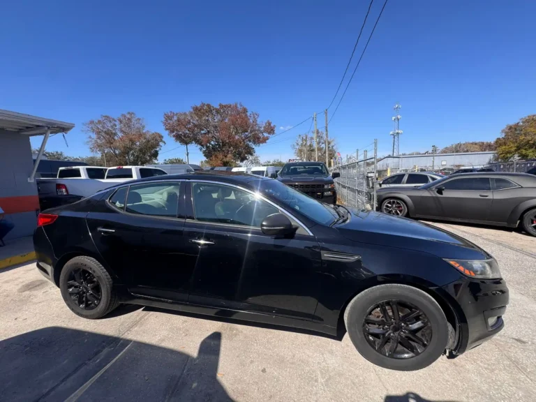 119520 kia optma (4)