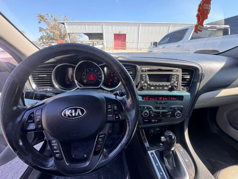 119520 kia optma (8)